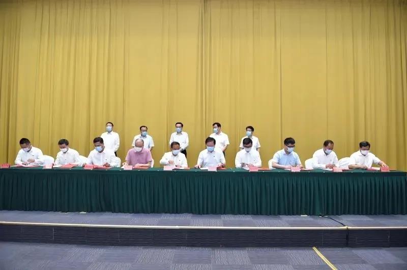 我司簽訂對口幫扶協(xié)議書(shū)，助力打贏(yíng)脫貧攻堅戰